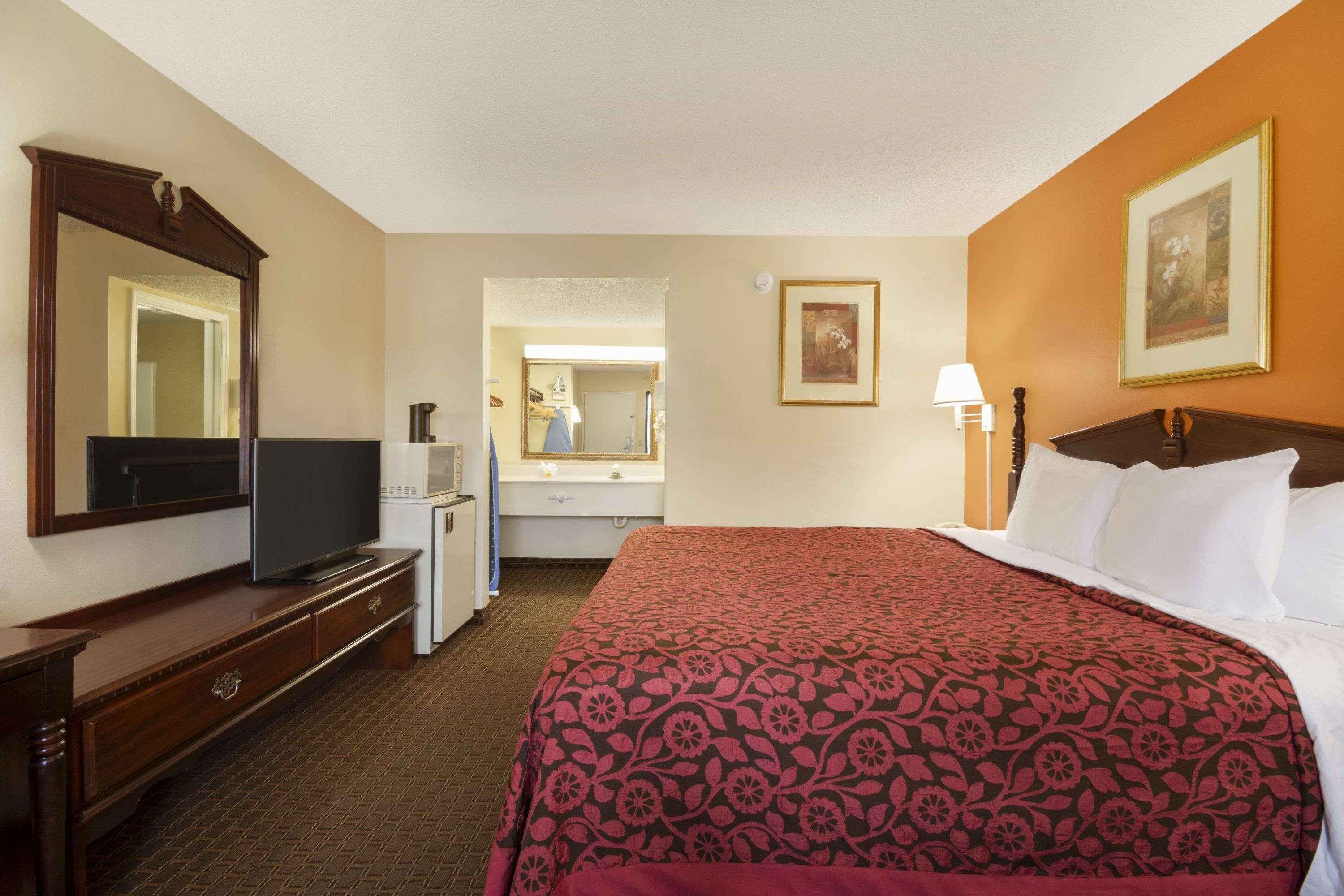 Days Inn By Wyndham Atlanta Stone Mountain Eksteriør bilde