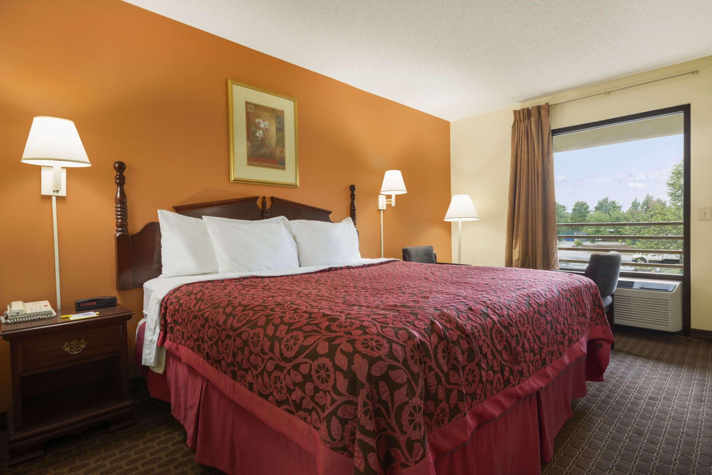 Days Inn By Wyndham Atlanta Stone Mountain Eksteriør bilde