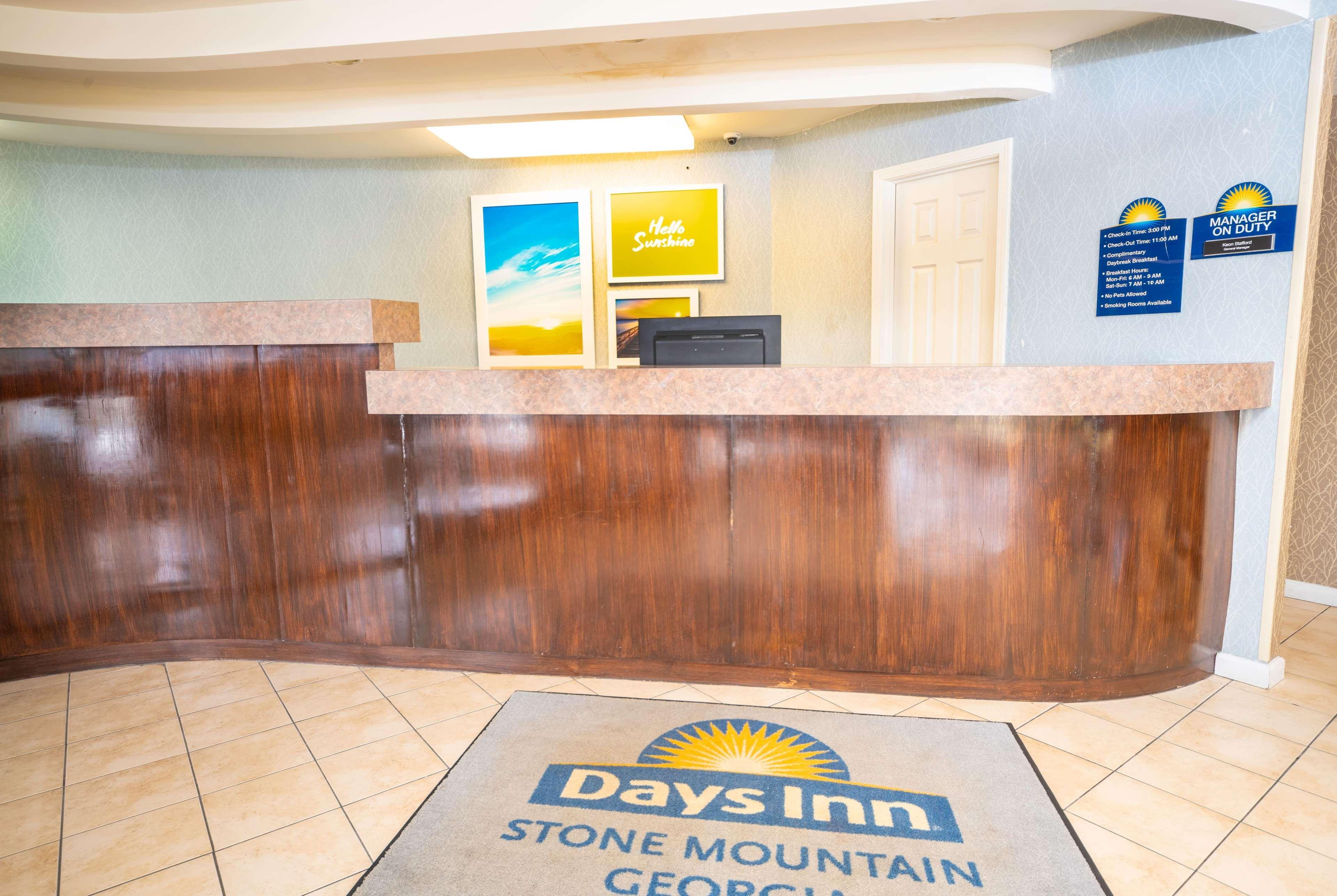 Days Inn By Wyndham Atlanta Stone Mountain Eksteriør bilde