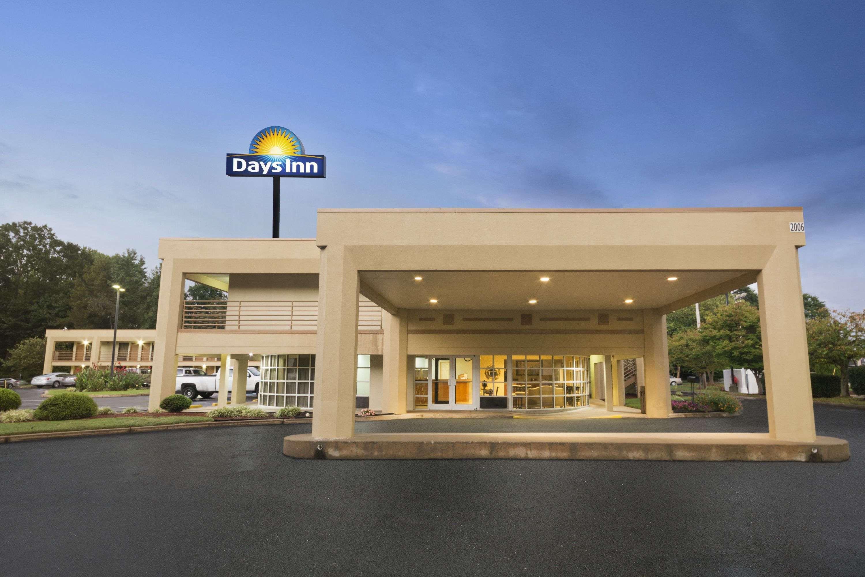 Days Inn By Wyndham Atlanta Stone Mountain Eksteriør bilde